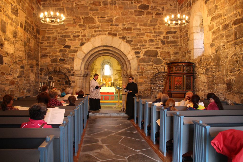 Øving før vesper i St. Jetmund kirke